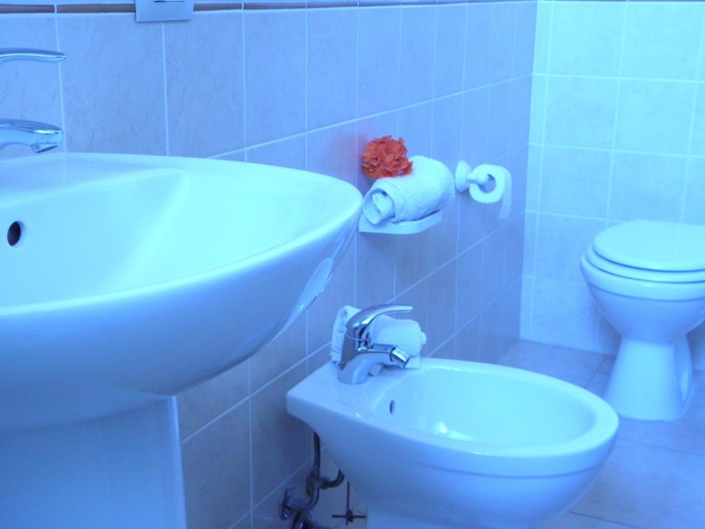Albergo La Perla Cagliari Zimmer foto